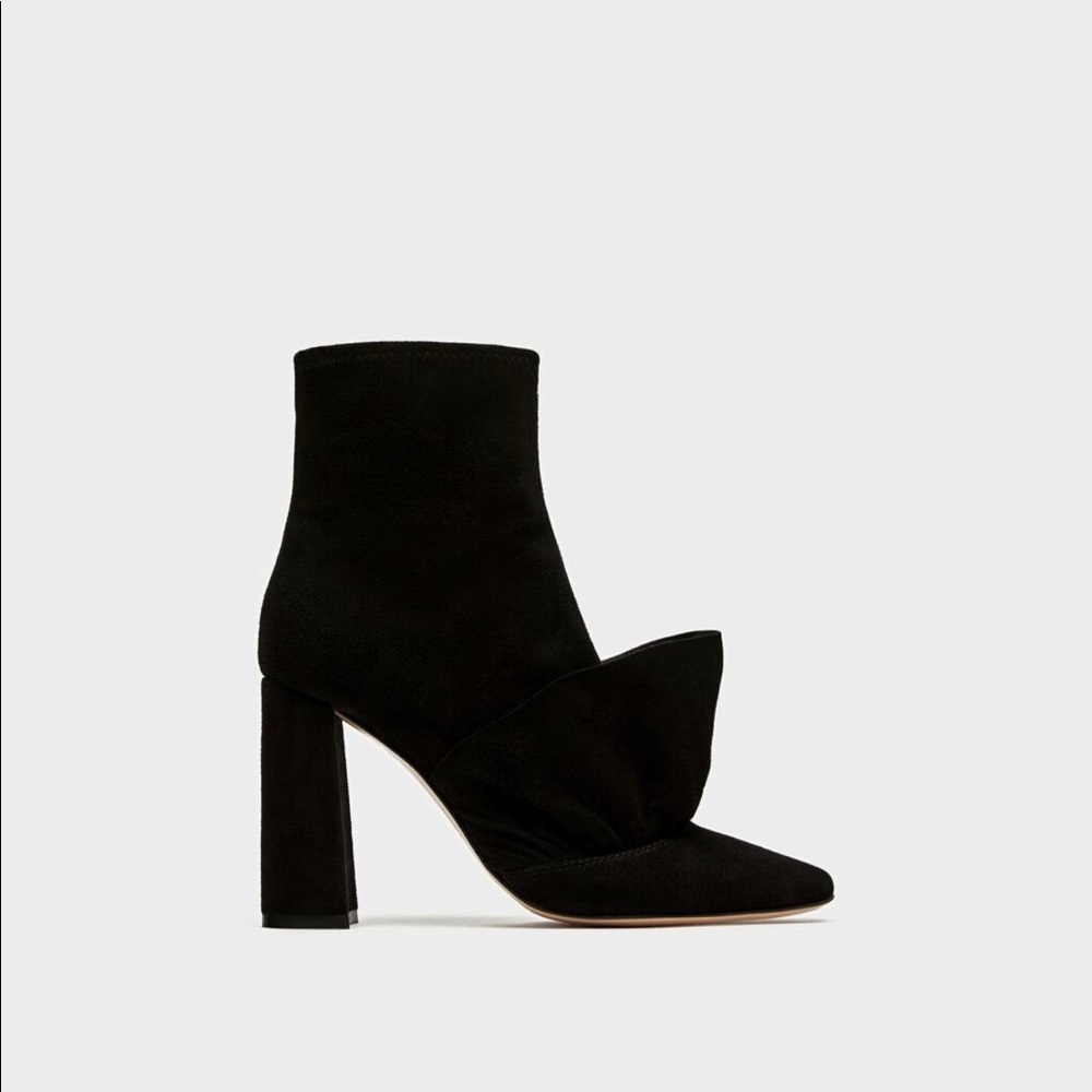New Zara Ruffled Boots Size 8.5